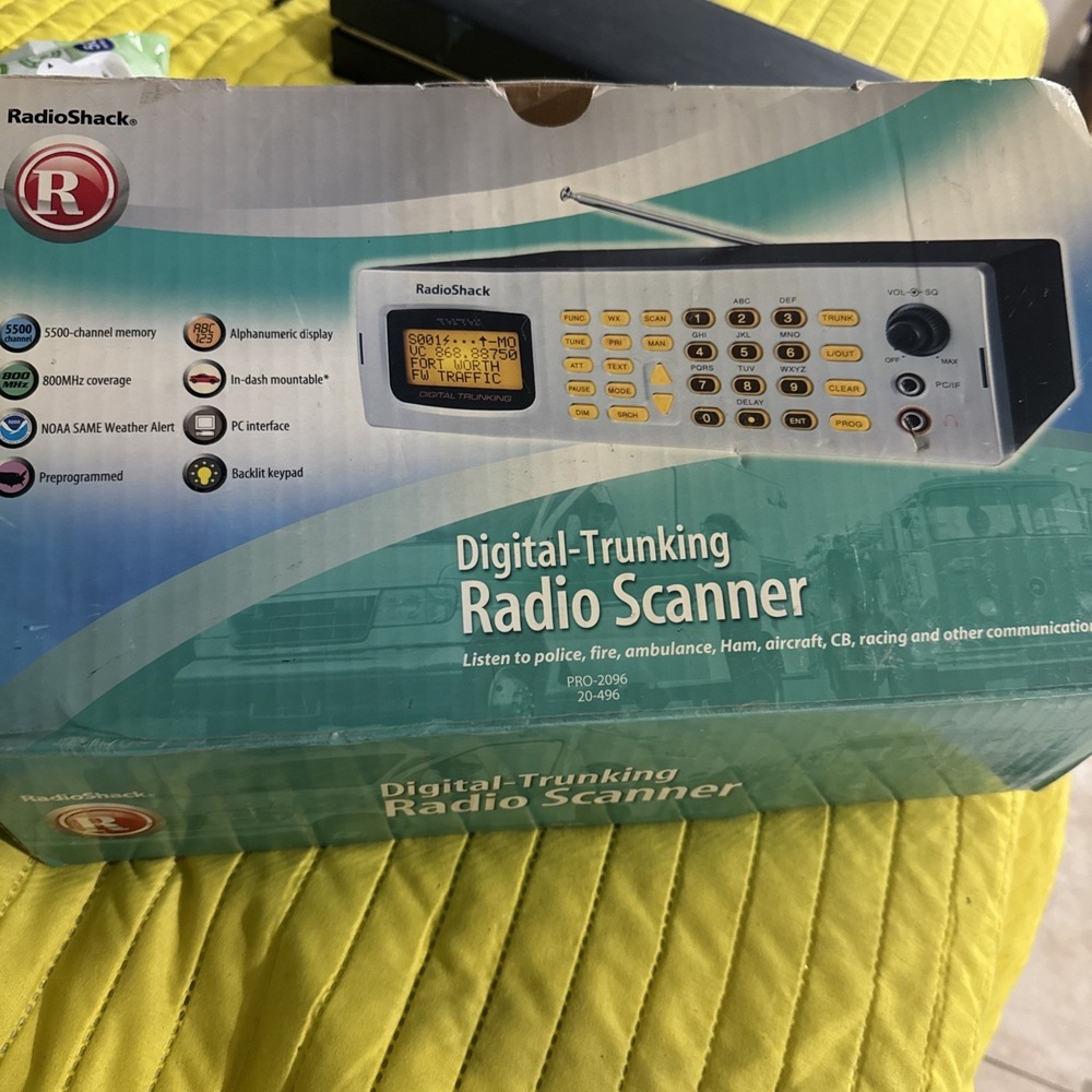 Radio Shack Triple Trunking Pro-163 Scanner with Original Power Cord And Antenna